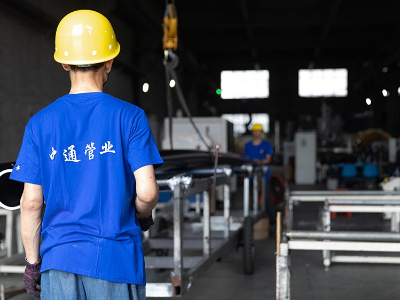 天行(中国)管业员工工作场景