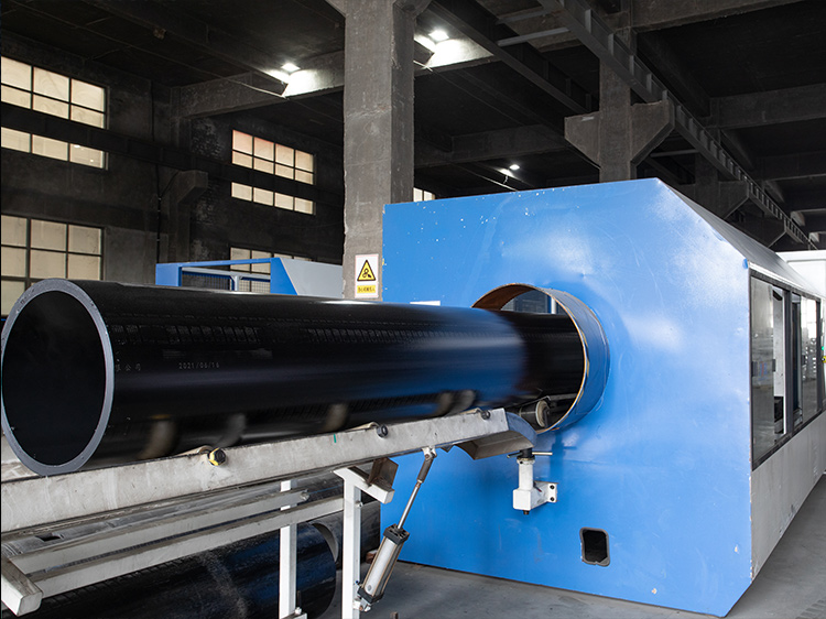 天行(中国)管业机器局部